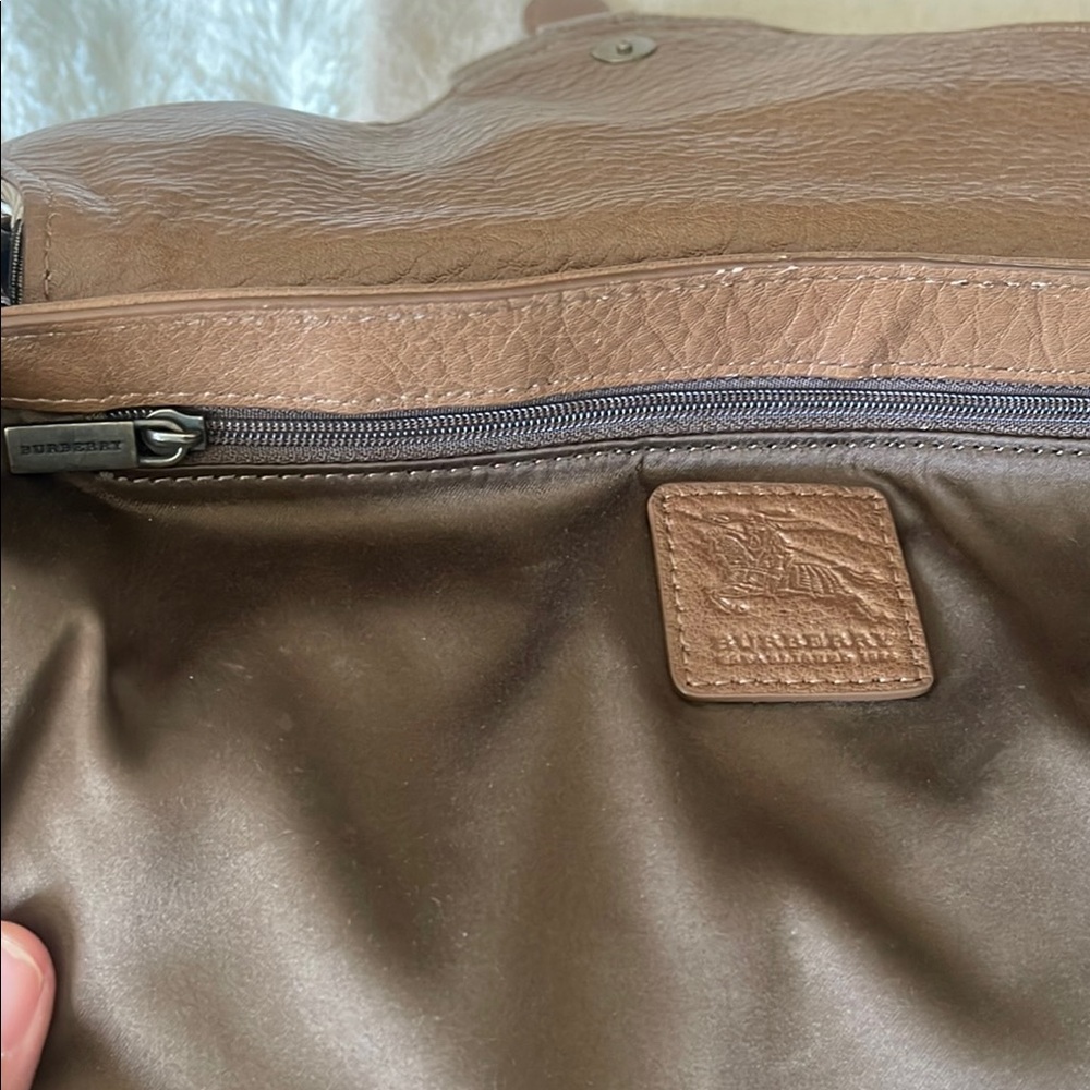 Burberry Tan Leather Women's Bag - Picture 10 of 12